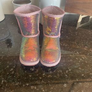 Pink multicolor sequin girls boots with fleece lining.